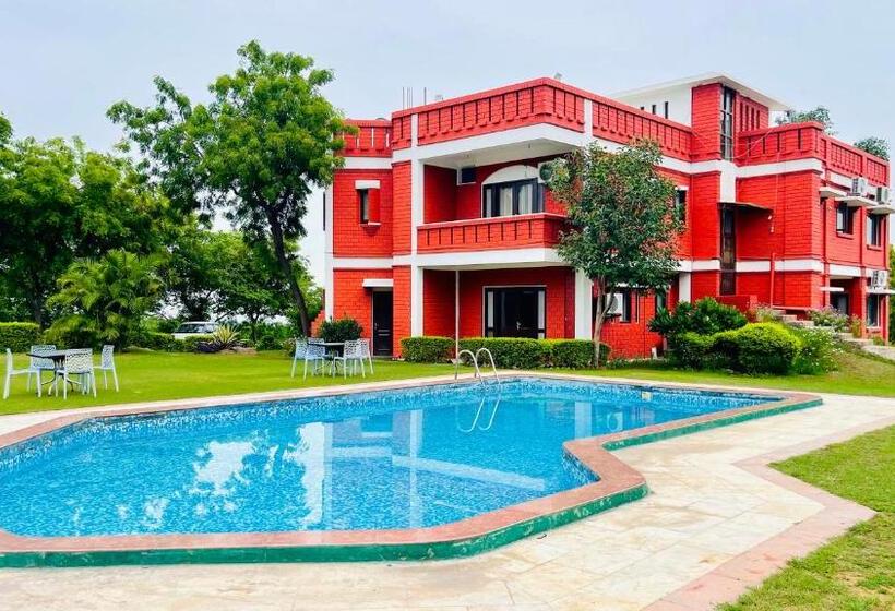 ホテル Red Orchid Farm