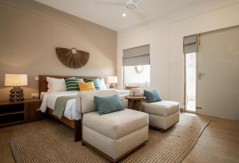 Отель The Jam House