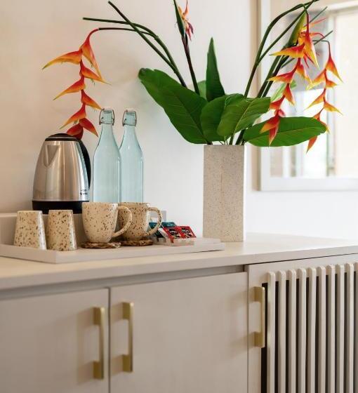 Отель The Jam House