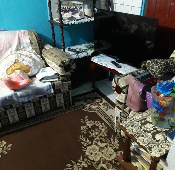 پانسیون Crystal Guest House