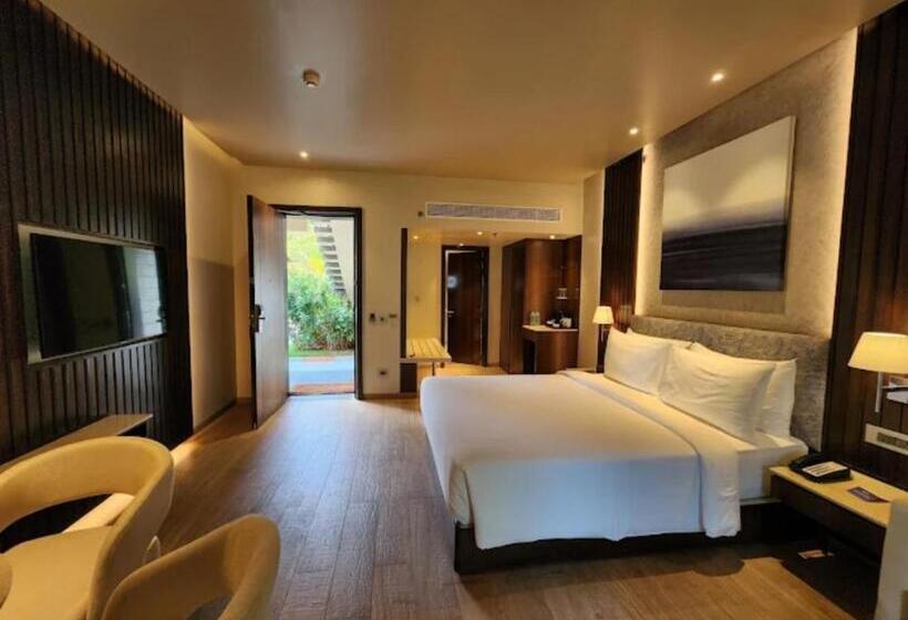 پانسیون Radisson Blue Heaven