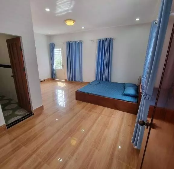 پانسیون The Hub Kampot