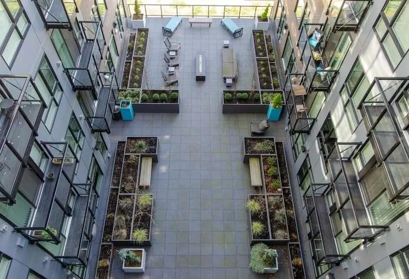 Self Check In Washer Dryer 4ksmart Tv King Bed Gym