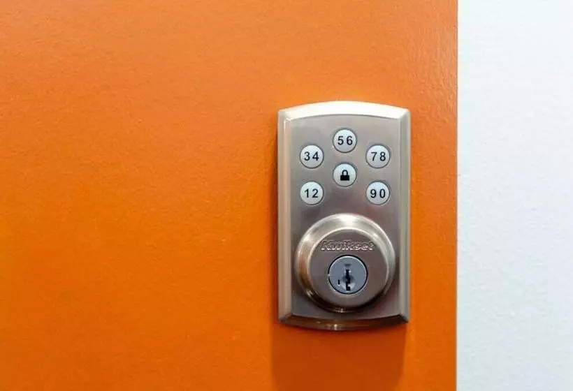 Self Check In Washer Dryer 4ksmart Tv King Bed Gym