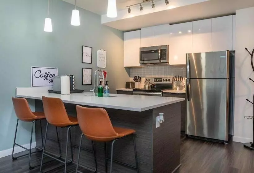 Self Check In Washer Dryer 4ksmart Tv King Bed Gym