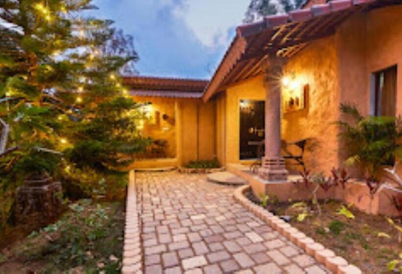 Serendipity Lakes & Resorts, Tamia