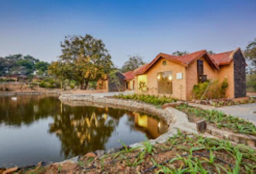 Serendipity Lakes & Resorts, Tamia