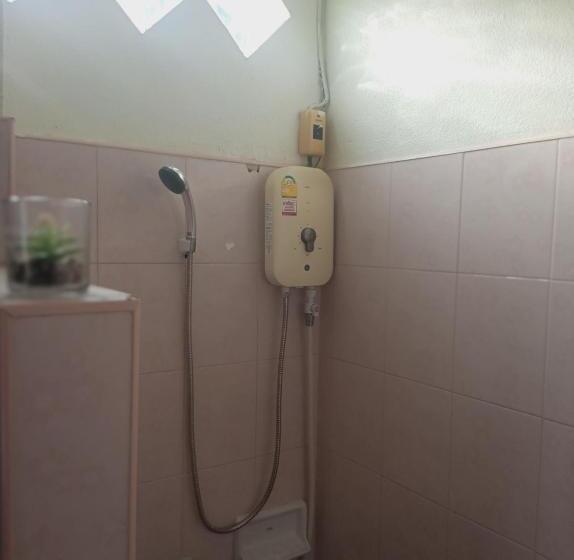 Aonang Knockout Hostel