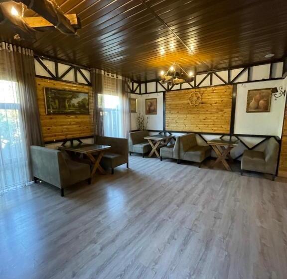 تختخواب و صبحانه Barvilla