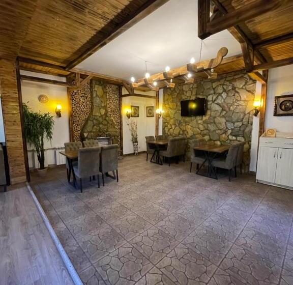 تختخواب و صبحانه Barvilla