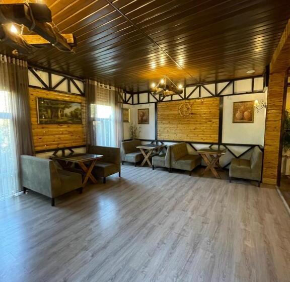 تختخواب و صبحانه Barvilla