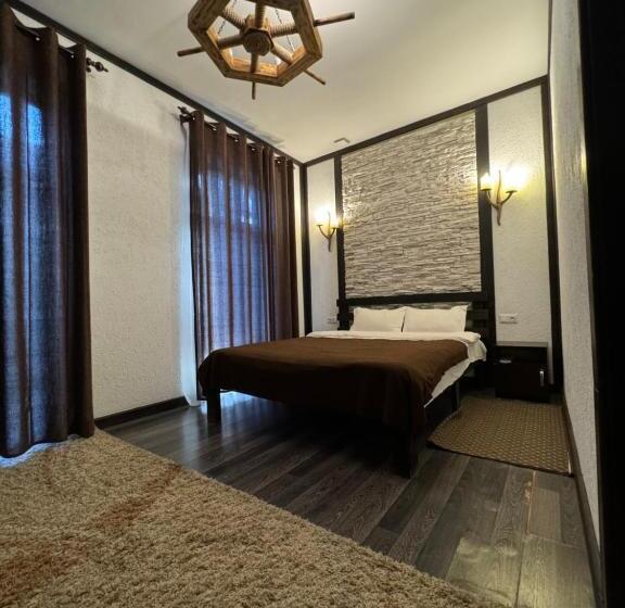 تختخواب و صبحانه Barvilla