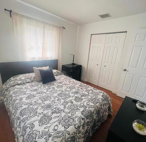 צימר Cómoda Habitación Con Desayuno En Hollywood