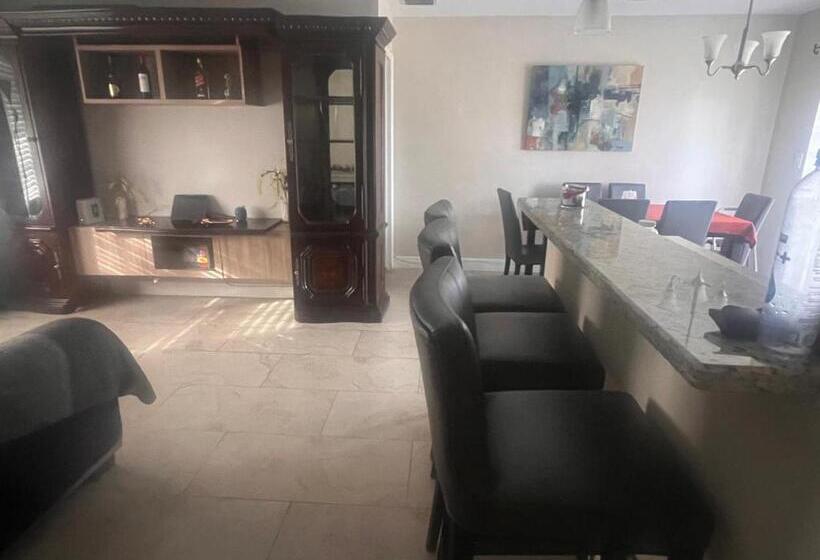 צימר Cómoda Habitación Con Desayuno En Hollywood