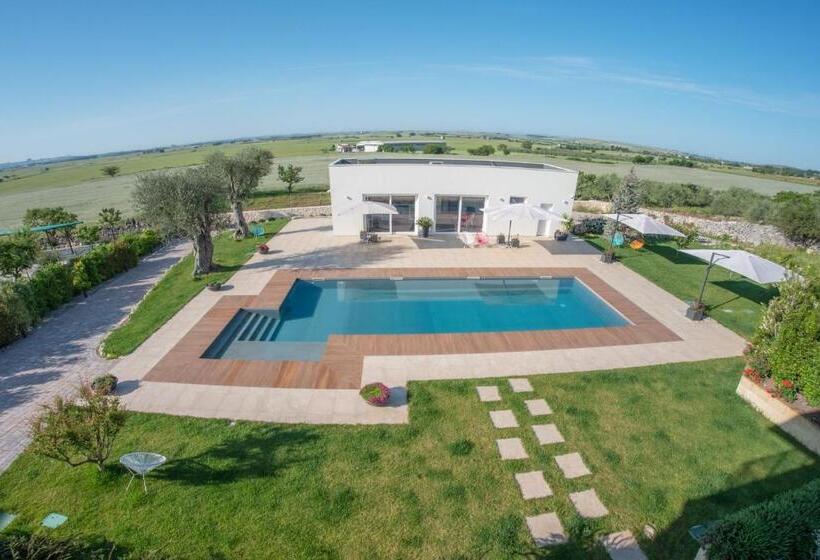 تختخواب و صبحانه Laportulaca Relax & Nature