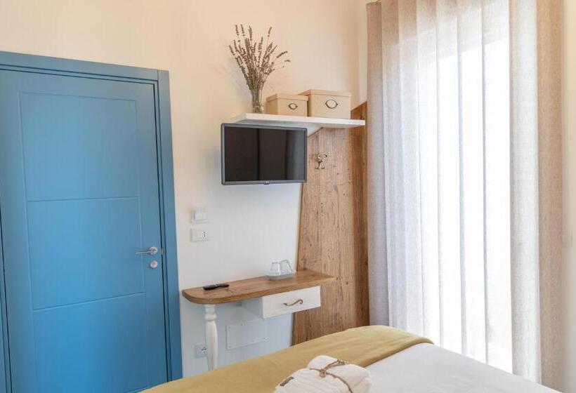 تختخواب و صبحانه Laportulaca Relax & Nature