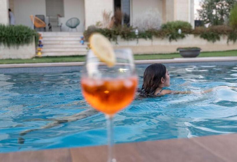 تختخواب و صبحانه Laportulaca Relax & Nature