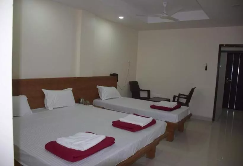 هتل Shrinivas Lodge