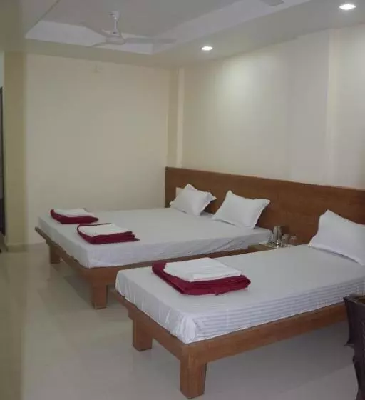 هتل Shrinivas Lodge