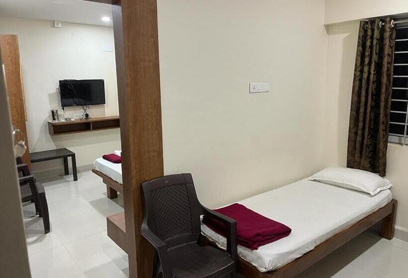 هتل Shrinivas Lodge