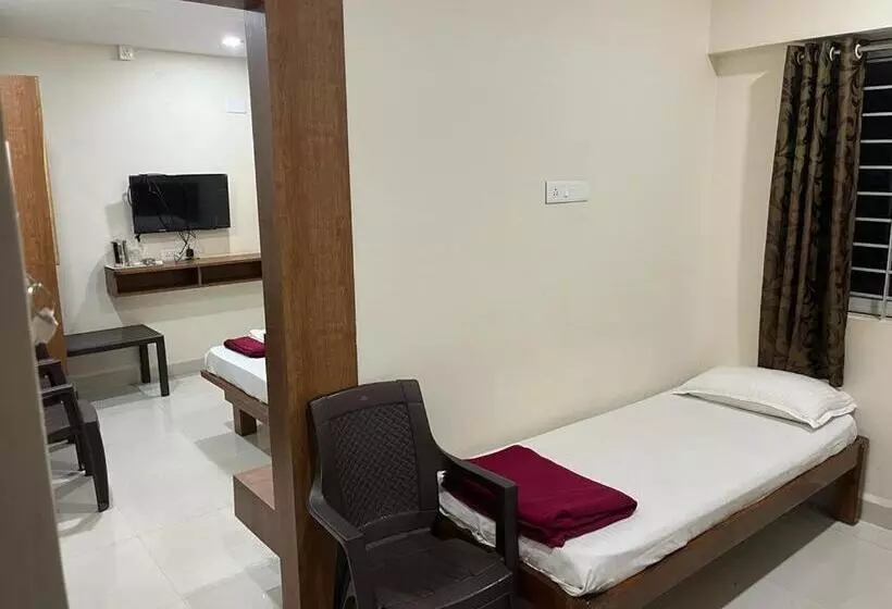 هتل Shrinivas Lodge