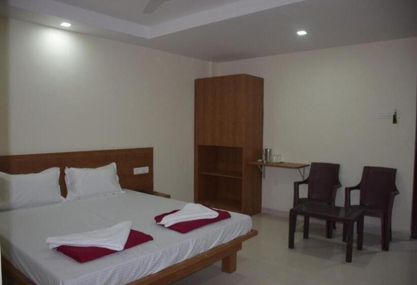 هتل Shrinivas Lodge