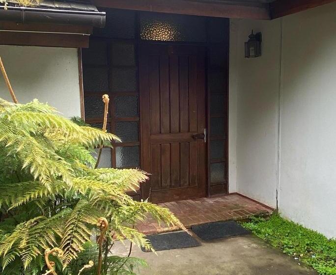 پانسیون Hostal Pelluco