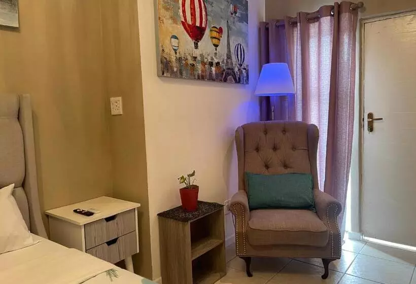 ペンション Domin Self Catering Apartments