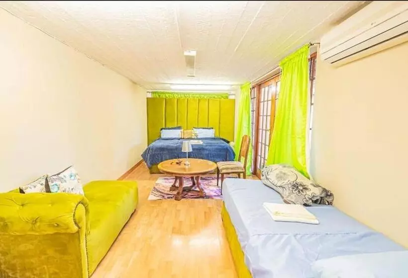 ペンション Juraya Guest House