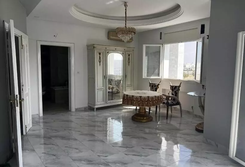 ペンション Villa Olympus   Monastir