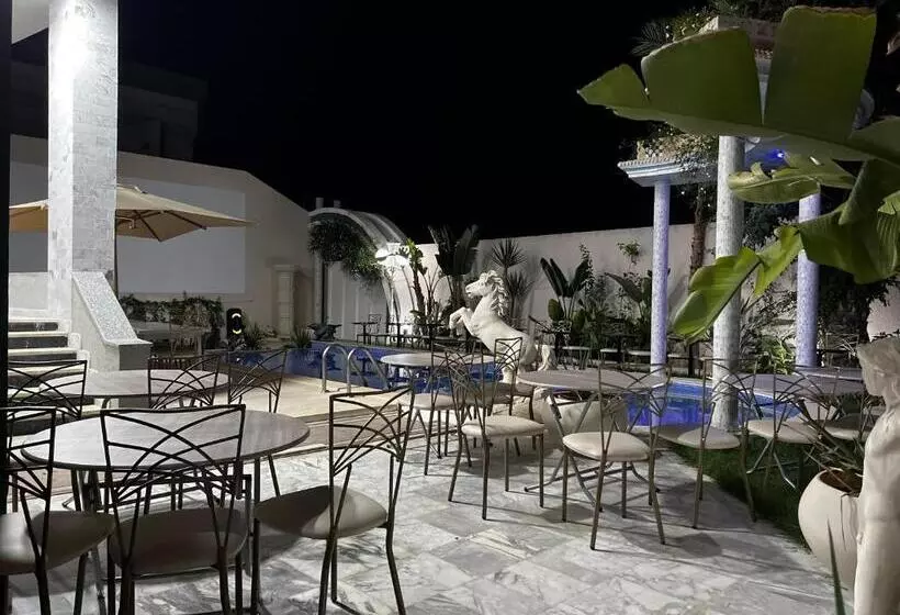ペンション Villa Olympus   Monastir