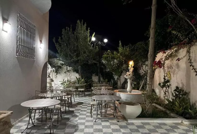 ペンション Villa Olympus   Monastir