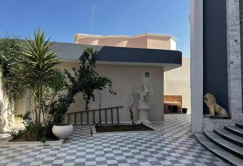 ペンション Villa Olympus   Monastir