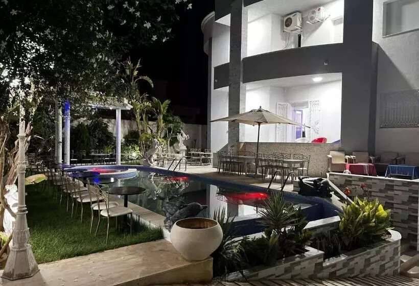 ペンション Villa Olympus   Monastir