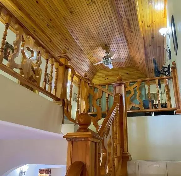 پانسیون Windbreak Villa