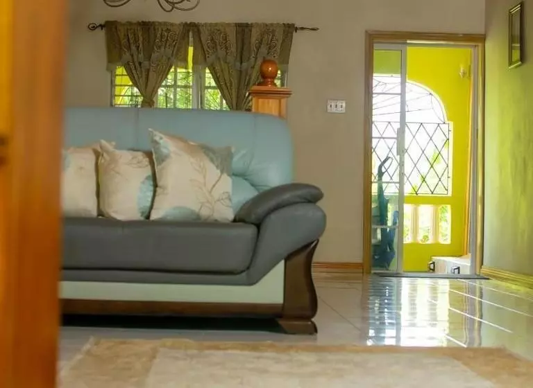 پانسیون Windbreak Villa