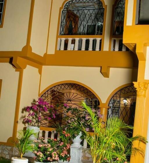 پانسیون Windbreak Villa