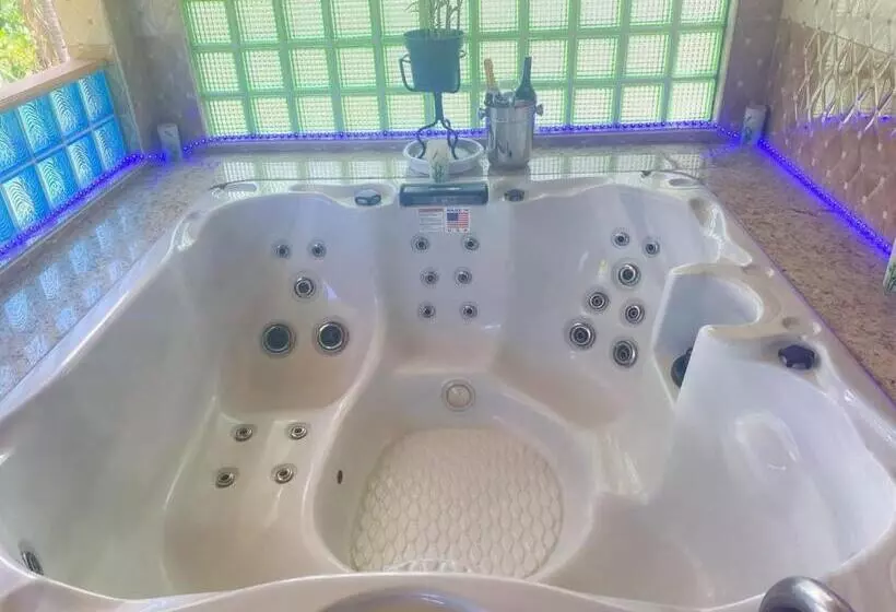 پانسیون Windbreak Villa