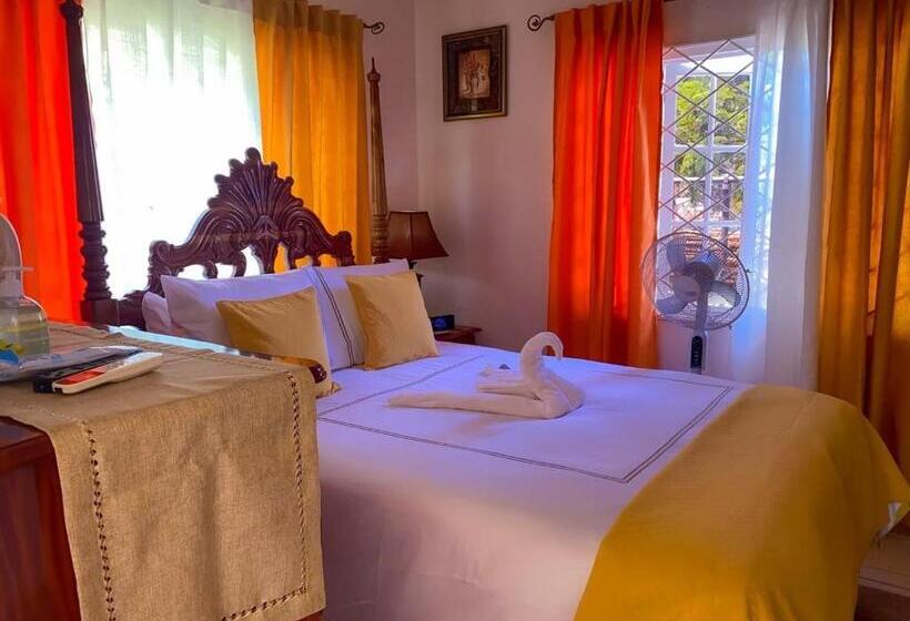 پانسیون Windbreak Villa