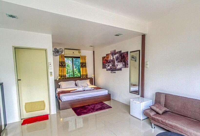 Курорт The Travelers Friend Family / Studio Room