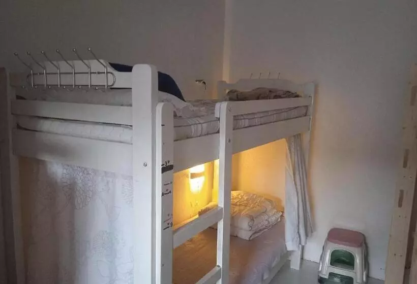 هاستل Bolod Guesthouse And Tours