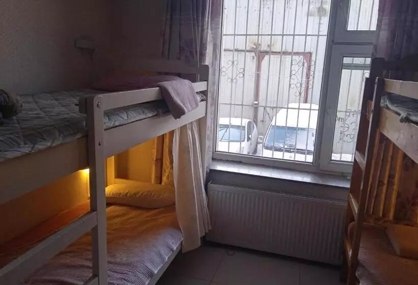 هاستل Bolod Guesthouse And Tours