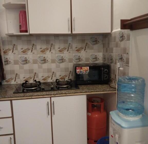 تختخواب و صبحانه Downtown Penthouse