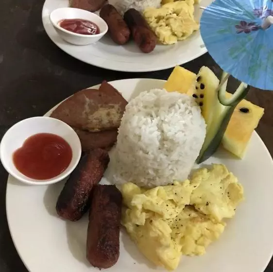 تختخواب و صبحانه Elmo’s Place