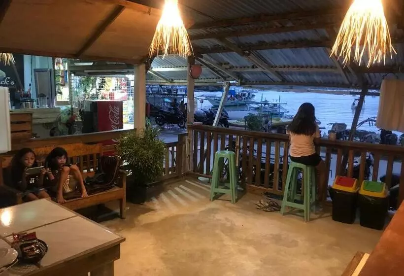 تختخواب و صبحانه Elmo’s Place