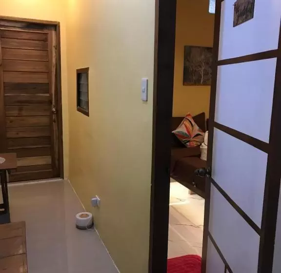 تختخواب و صبحانه Elmo’s Place