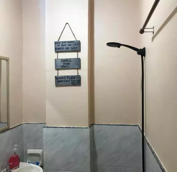 تختخواب و صبحانه Elmo’s Place