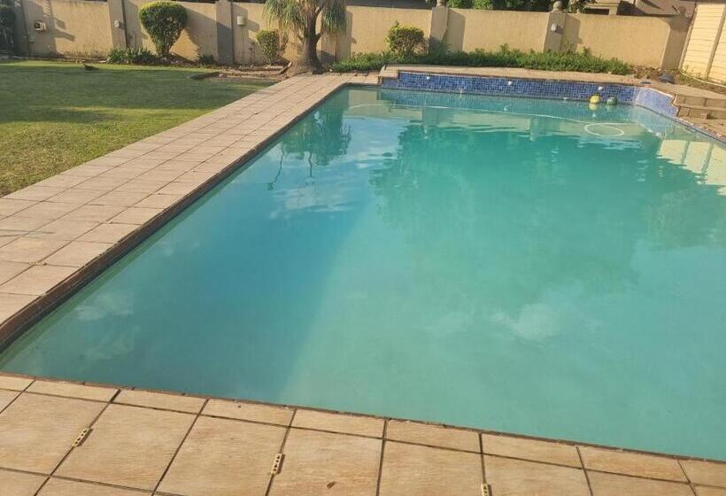 Bed and Breakfast Number 7