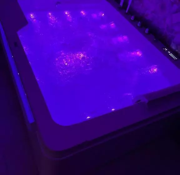 Aamiaismajoitus (B&B) Victoria Luxury Suite