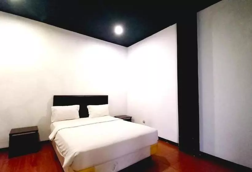 Dc Hotel & Hostel